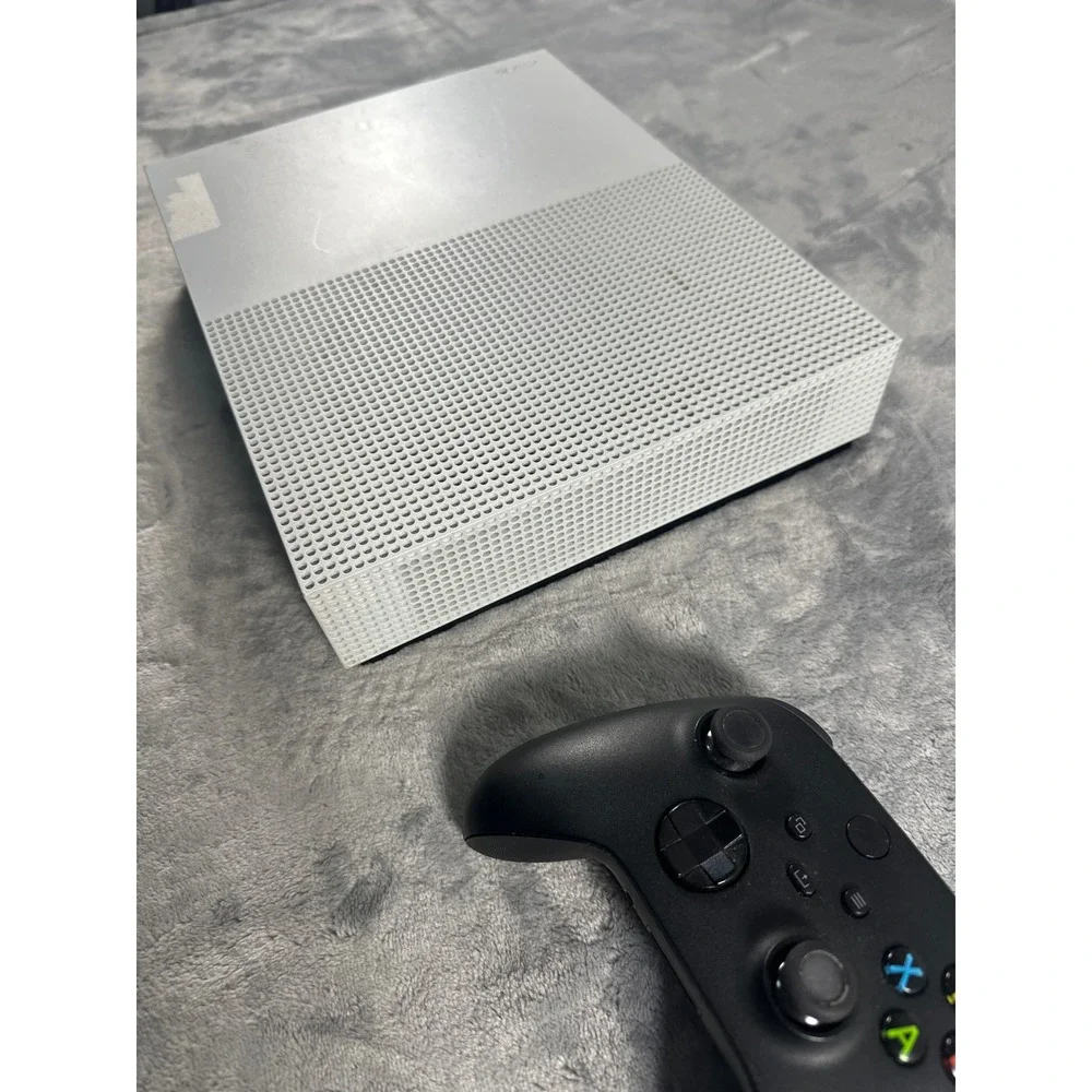Microsoft Xbox One S 500GB Console Robot White with Black Wireless Controller
